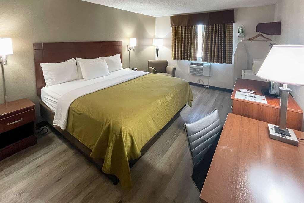 Econo Lodge Cartersville-Emerson Lake Point Rum bild